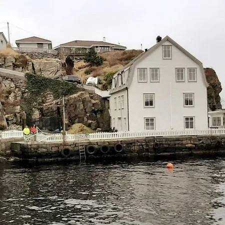 Seaside In Unique Location *