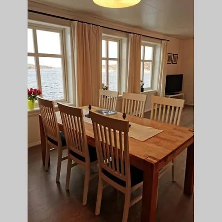 Apartment Seaside In Unique Location