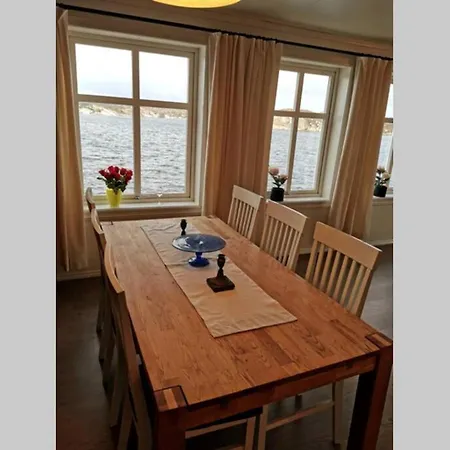 Apartment Seaside In Unique Location